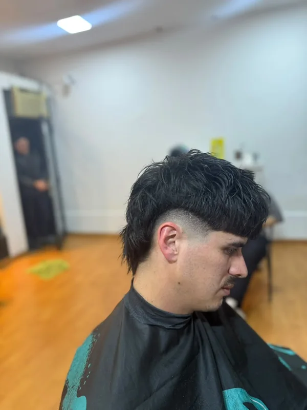 Mullet texturizado con fade — Barber Bros, Pigüé